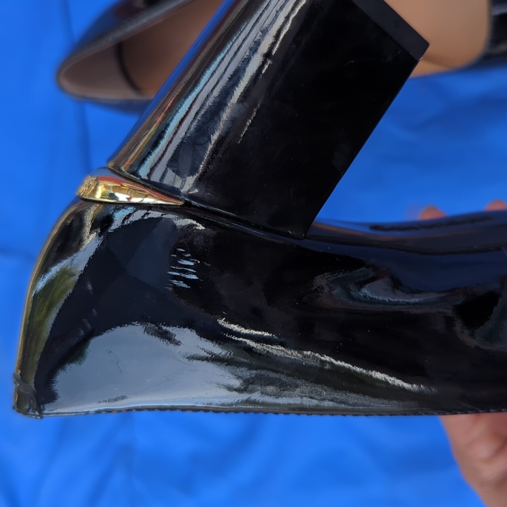 Shoes - Picture 5 of 8